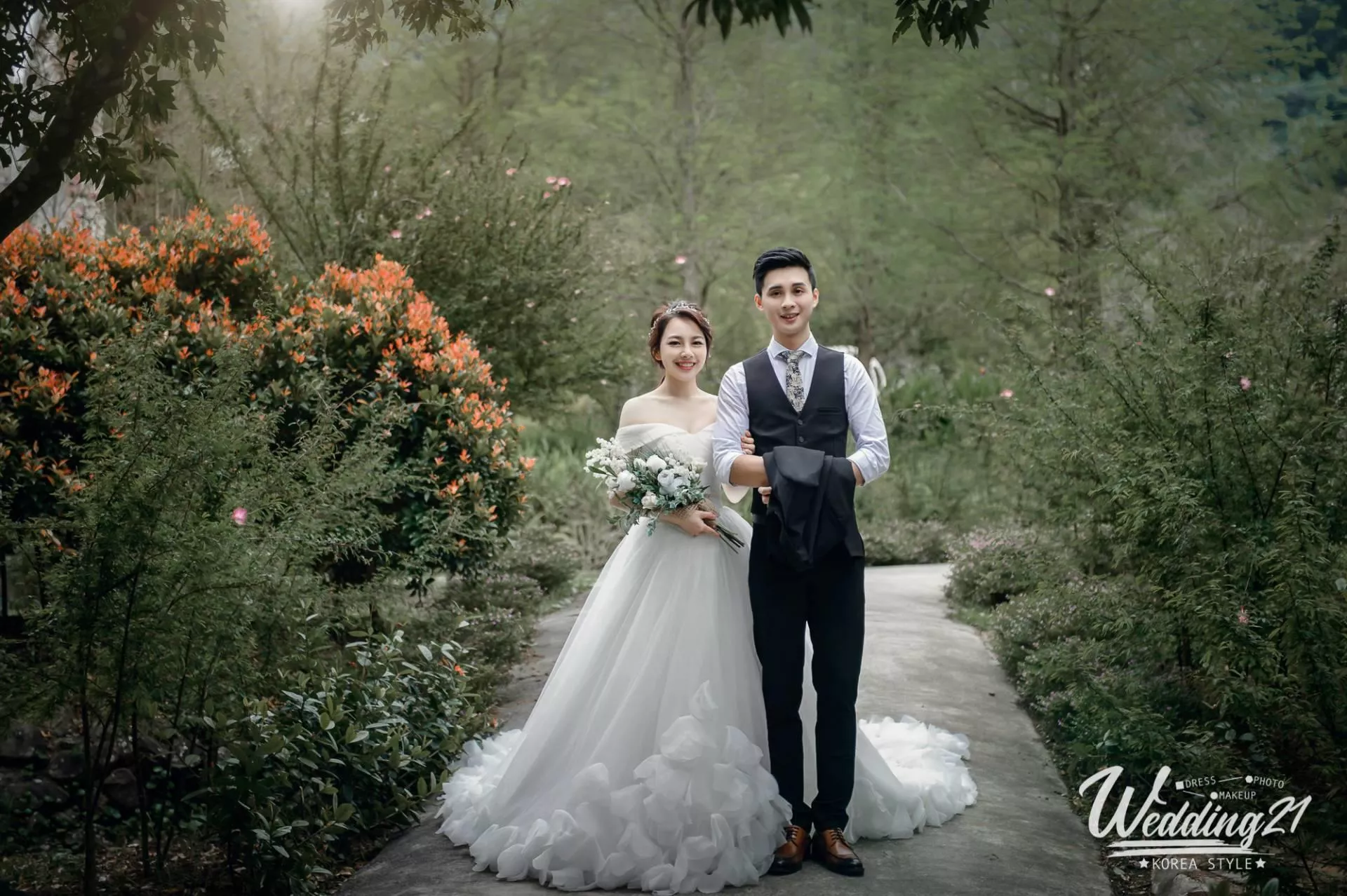 暳樺-婚紗攝影照手工婚紗禮服出租婚紗攝影照-婚紗攝影照-桃園婚紗攝影照W21禮服出租婚紗包套桃園推薦婚紗店新娘秘書新秘新密閨蜜寫真照全家福照桃園韓國韓式婚紗桃園CP值高的婚紗桃園自助婚紗美式婚紗雜誌婚紗電影婚紗13-樺-婚紗攝影照(1號攝影師)