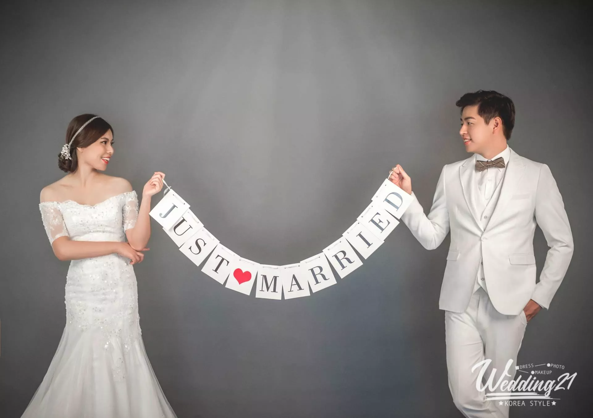 青芳-婚紗攝影照手工婚紗禮服出租婚紗攝影照-婚紗攝影照-桃園婚紗攝影照W21禮服出租婚紗包套桃園推薦婚紗店新娘秘書新秘新密閨蜜寫真照全家福照桃園韓國韓式婚紗桃園CP值高的婚紗桃園自助婚紗美式婚紗雜誌婚紗電影婚紗27-芳-婚紗攝影照(5號攝影師)