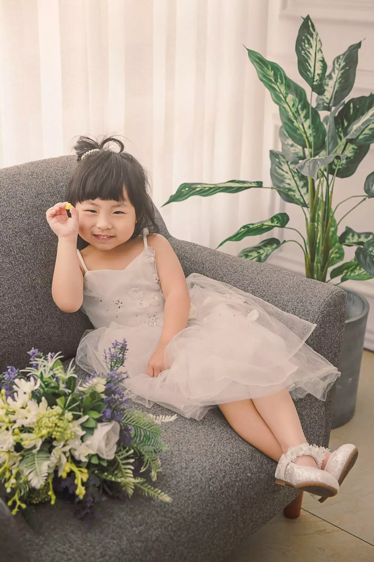 翎-全家福照-婚紗攝影照-婚紗攝影照手工婚紗禮服出租婚紗攝影照-婚紗攝影照-桃園婚紗攝影照W21禮服出租婚紗包套桃園推薦婚紗店新娘秘書新秘新密閨蜜寫真照全家福照桃園韓國韓式婚紗桃園CP值高的婚紗桃園自助婚紗美式婚紗雜誌婚紗電影婚紗69-翎-全家福照(5號攝影師)