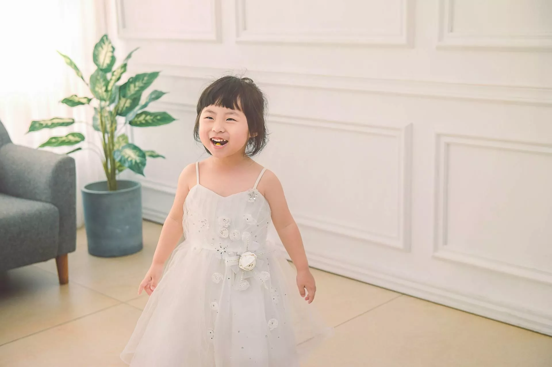 翎-全家福照-婚紗攝影照-婚紗攝影照手工婚紗禮服出租婚紗攝影照-婚紗攝影照-桃園婚紗攝影照W21禮服出租婚紗包套桃園推薦婚紗店新娘秘書新秘新密閨蜜寫真照全家福照桃園韓國韓式婚紗桃園CP值高的婚紗桃園自助婚紗美式婚紗雜誌婚紗電影婚紗70-翎-全家福照(5號攝影師)