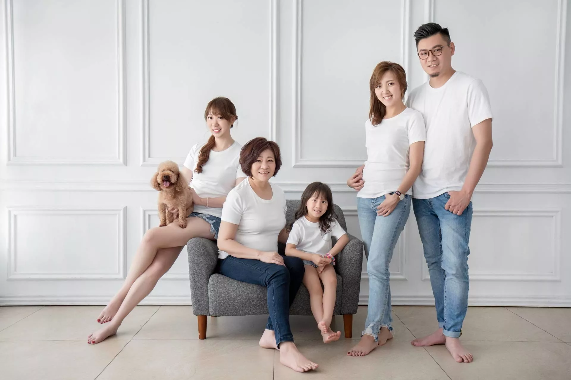 毓-全家福照-婚紗攝影照-婚紗攝影照手工婚紗禮服出租婚紗攝影照-婚紗攝影照-桃園婚紗攝影照W21禮服出租婚紗包套桃園推薦婚紗店新娘秘書新秘新密閨蜜寫真照全家福照桃園韓國韓式婚紗桃園CP值高的婚紗桃園自助婚紗美式婚紗雜誌婚紗電影婚紗55-毓-全家福照(1號攝影師)