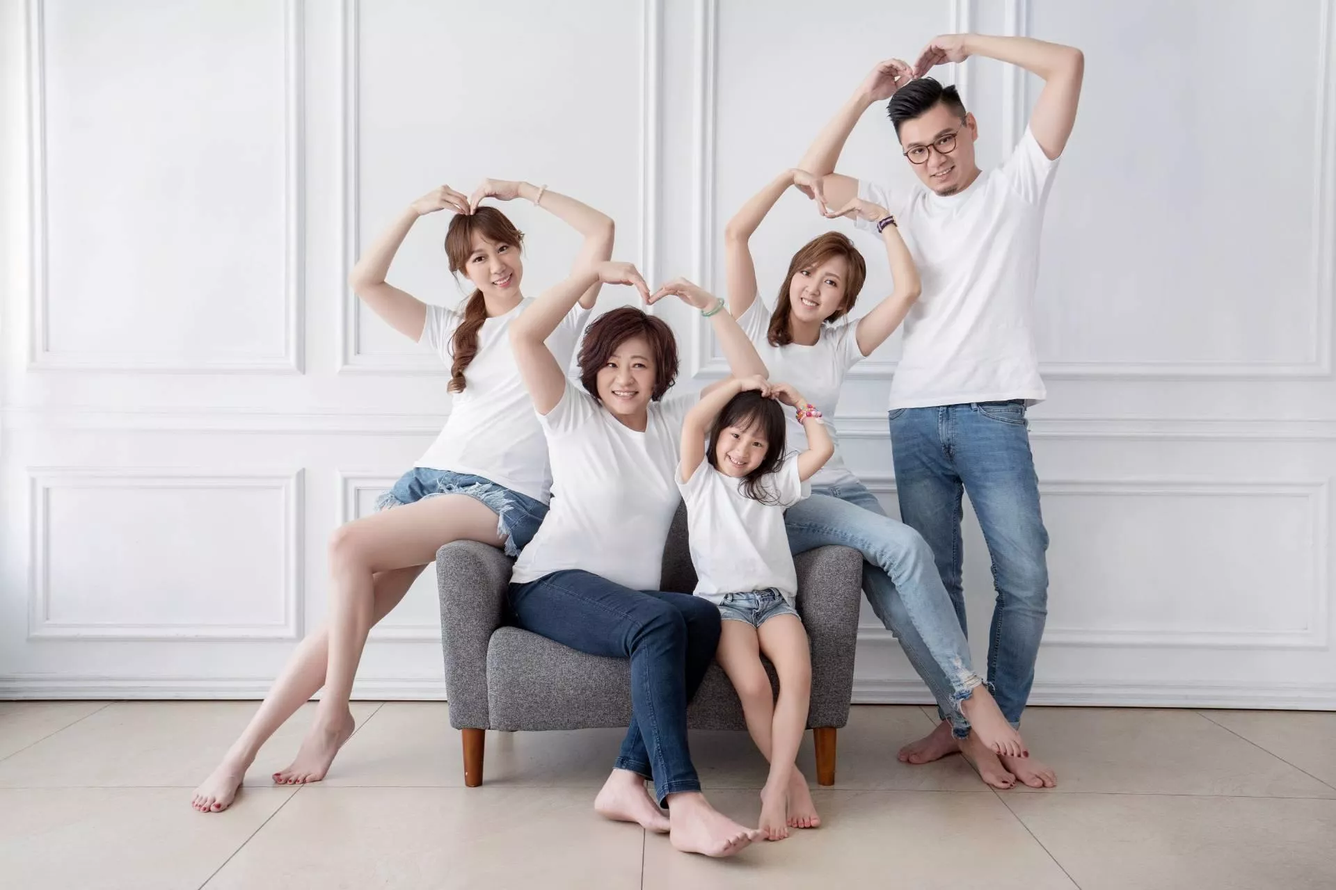 毓-全家福照-婚紗攝影照-婚紗攝影照手工婚紗禮服出租婚紗攝影照-婚紗攝影照-桃園婚紗攝影照W21禮服出租婚紗包套桃園推薦婚紗店新娘秘書新秘新密閨蜜寫真照全家福照桃園韓國韓式婚紗桃園CP值高的婚紗桃園自助婚紗美式婚紗雜誌婚紗電影婚紗56-毓-全家福照(1號攝影師)