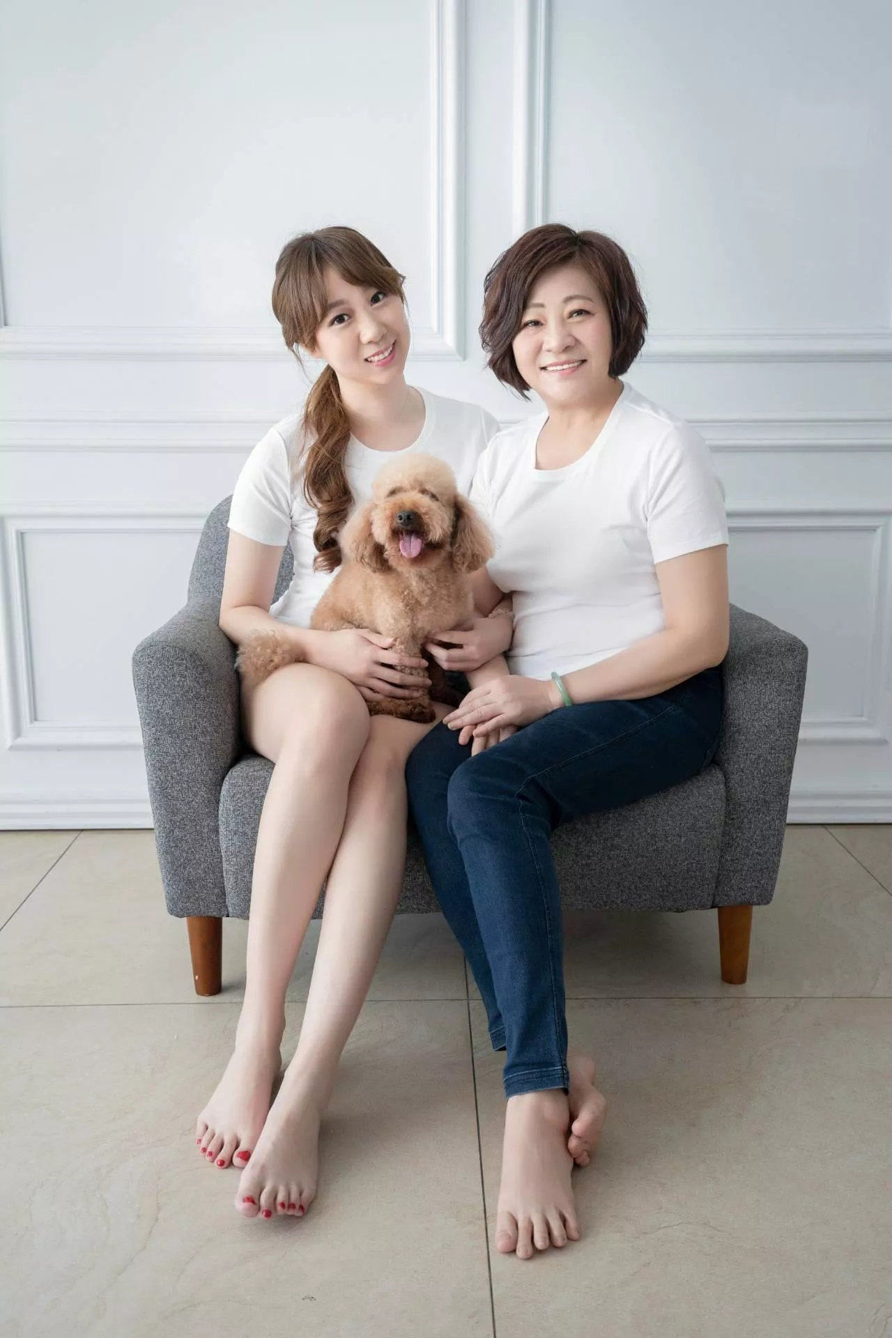 毓-全家福照-婚紗攝影照-婚紗攝影照手工婚紗禮服出租婚紗攝影照-婚紗攝影照-桃園婚紗攝影照W21禮服出租婚紗包套桃園推薦婚紗店新娘秘書新秘新密閨蜜寫真照全家福照桃園韓國韓式婚紗桃園CP值高的婚紗桃園自助婚紗美式婚紗雜誌婚紗電影婚紗62-毓-全家福照(1號攝影師)