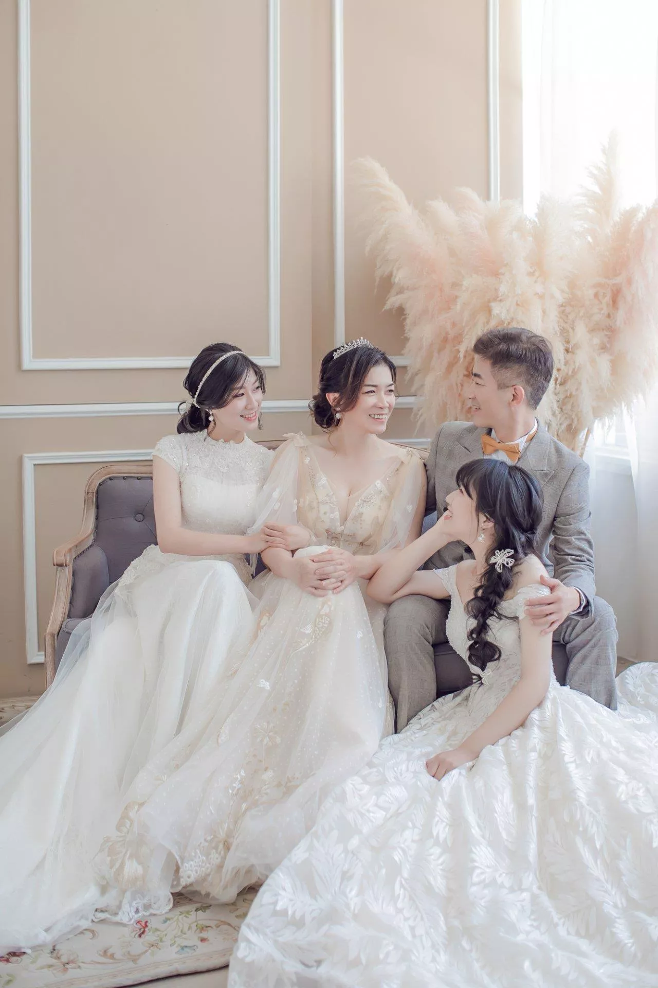婕寧-婚紗攝影照-桃園婚紗攝影照W21禮服出租婚紗包套桃園推薦婚紗店新娘秘書新秘新密閨蜜寫真照全家福照桃園韓國韓式婚紗桃園CP值高的婚紗桃園自助婚紗美式婚紗雜誌婚紗電影婚紗3-寧-全家福照(5號攝影師)