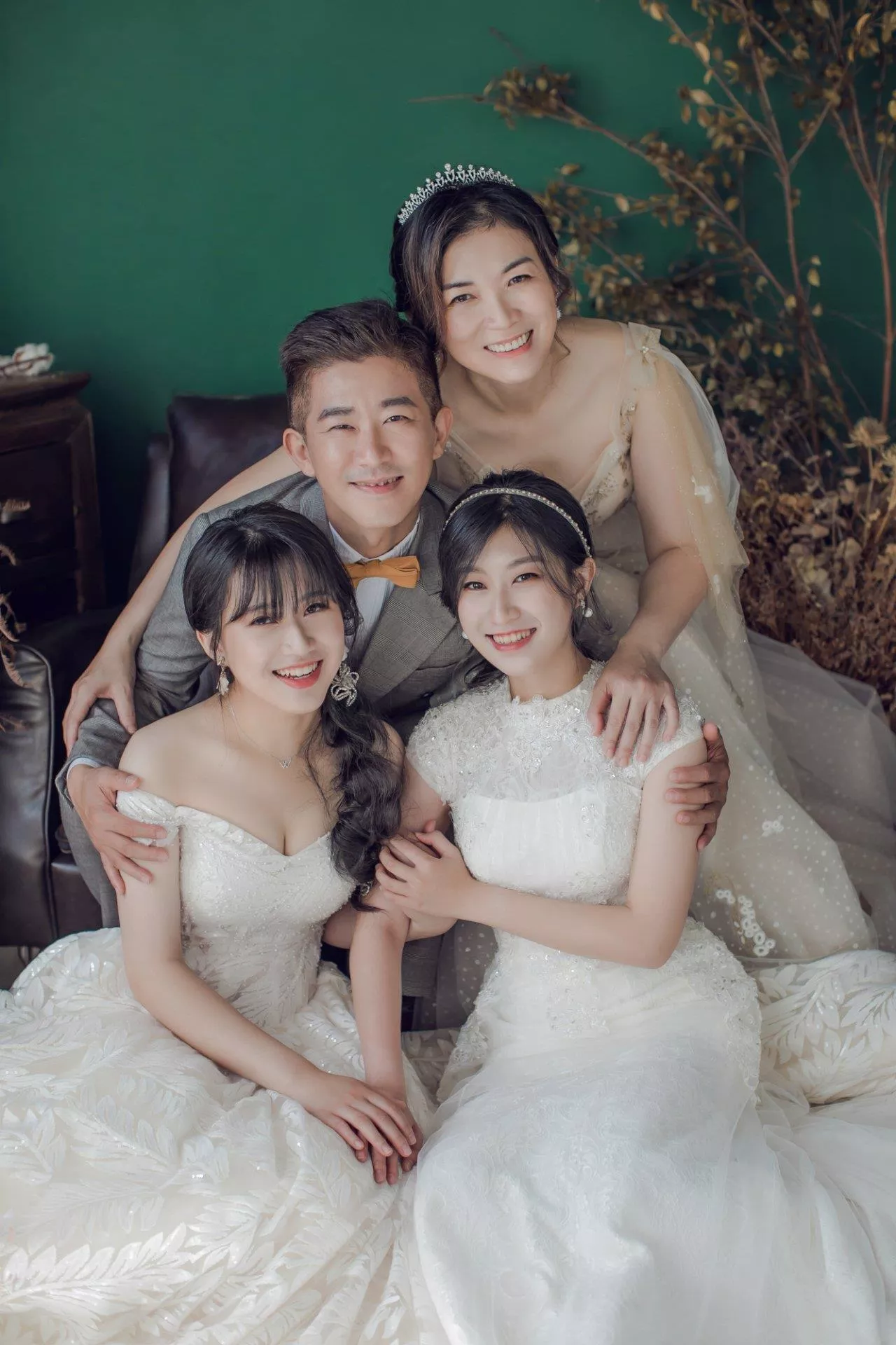 婕寧-婚紗攝影照-桃園婚紗攝影照W21禮服出租婚紗包套桃園推薦婚紗店新娘秘書新秘新密閨蜜寫真照全家福照桃園韓國韓式婚紗桃園CP值高的婚紗桃園自助婚紗美式婚紗雜誌婚紗電影婚紗18-寧-全家福照(5號攝影師)