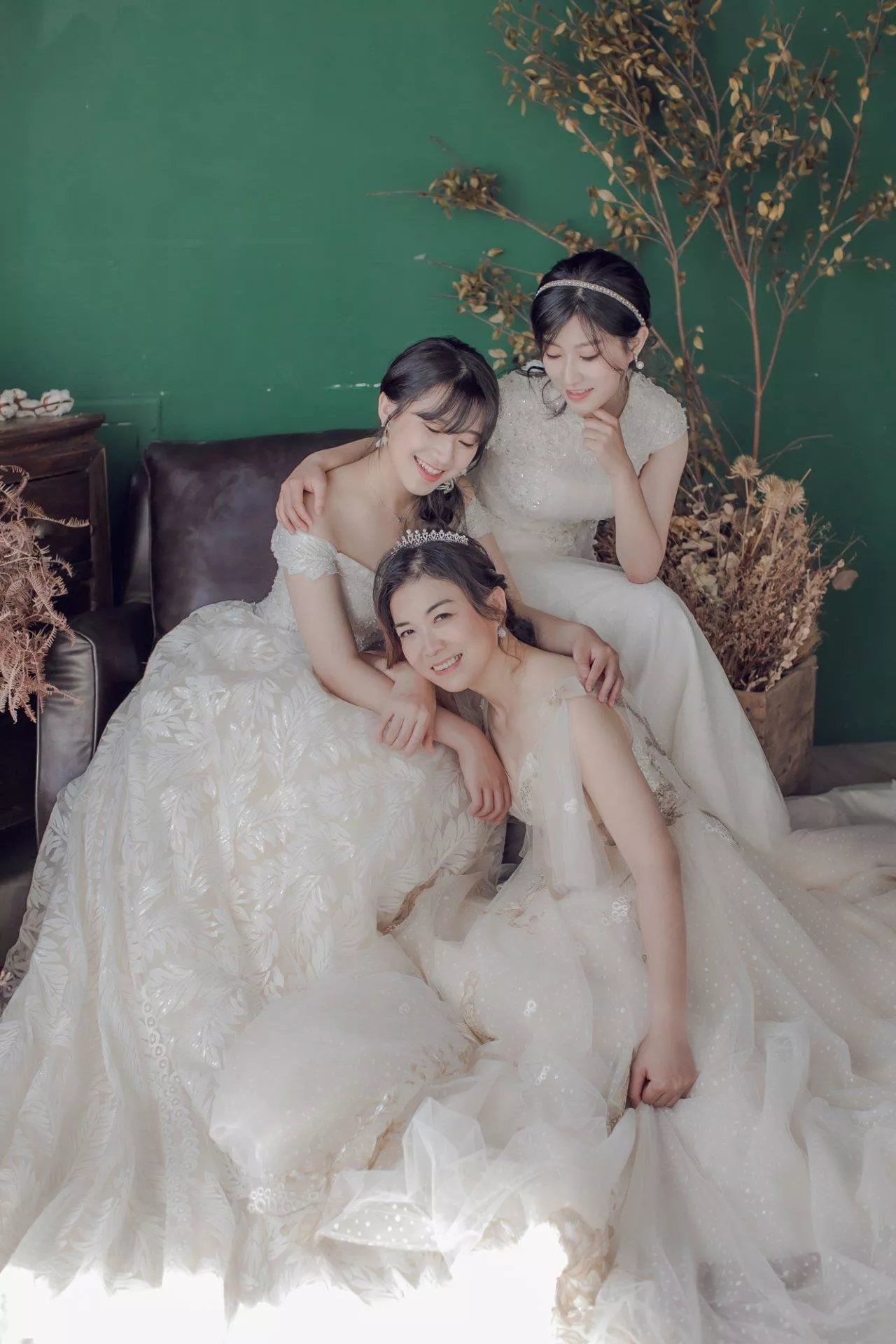 婕寧-婚紗攝影照-桃園婚紗攝影照W21禮服出租婚紗包套桃園推薦婚紗店新娘秘書新秘新密閨蜜寫真照全家福照桃園韓國韓式婚紗桃園CP值高的婚紗桃園自助婚紗美式婚紗雜誌婚紗電影婚紗21-寧-全家福照(5號攝影師)