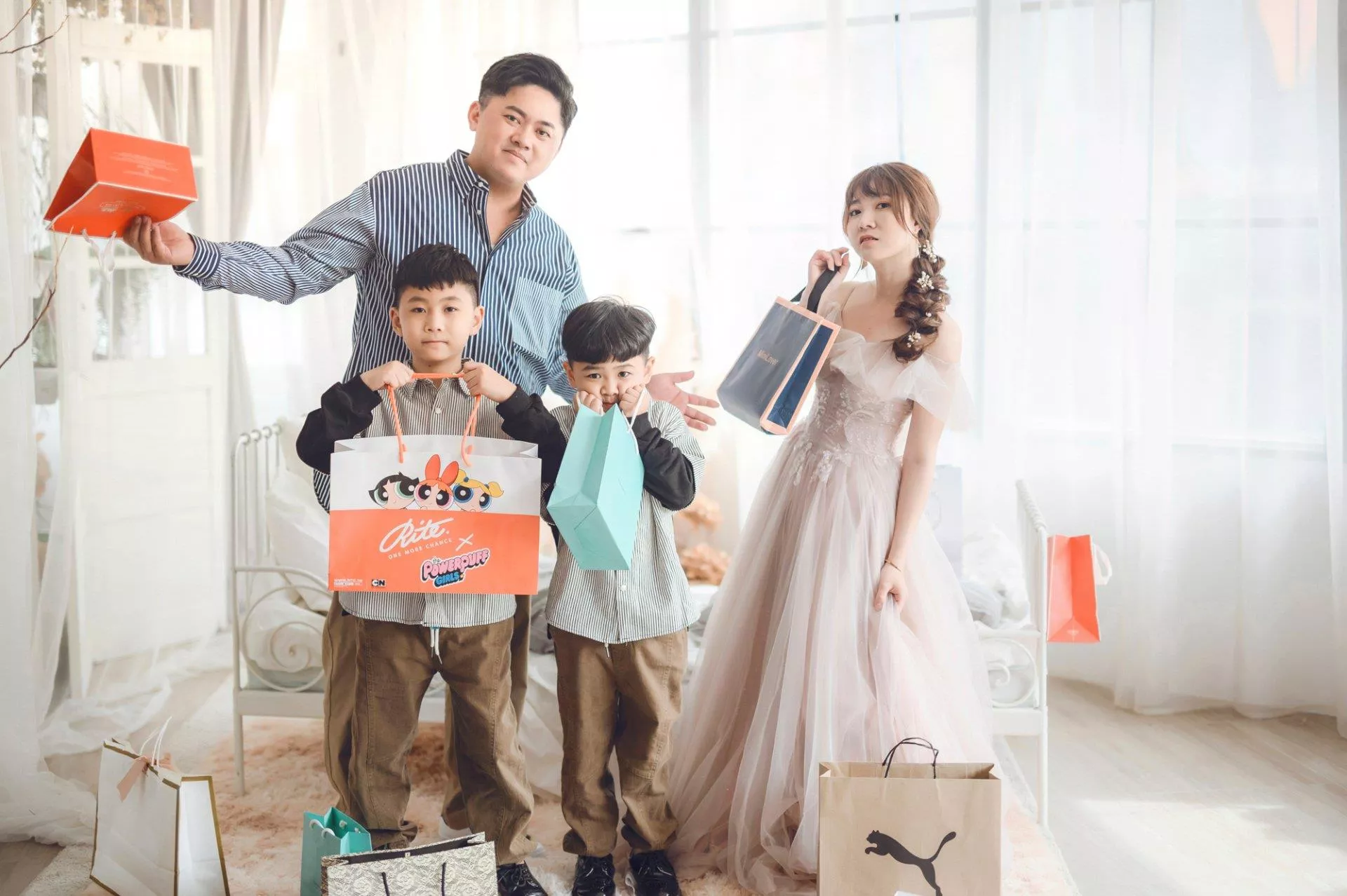 家瑜-婚紗攝影照-桃園婚紗攝影照W21禮服出租婚紗包套桃園推薦婚紗店新娘秘書新秘新密閨蜜寫真照全家福照桃園韓國韓式婚紗桃園CP值高的婚紗桃園自助婚紗美式婚紗雜誌婚紗電影婚紗14-瑜-全家福照(8號攝影師)