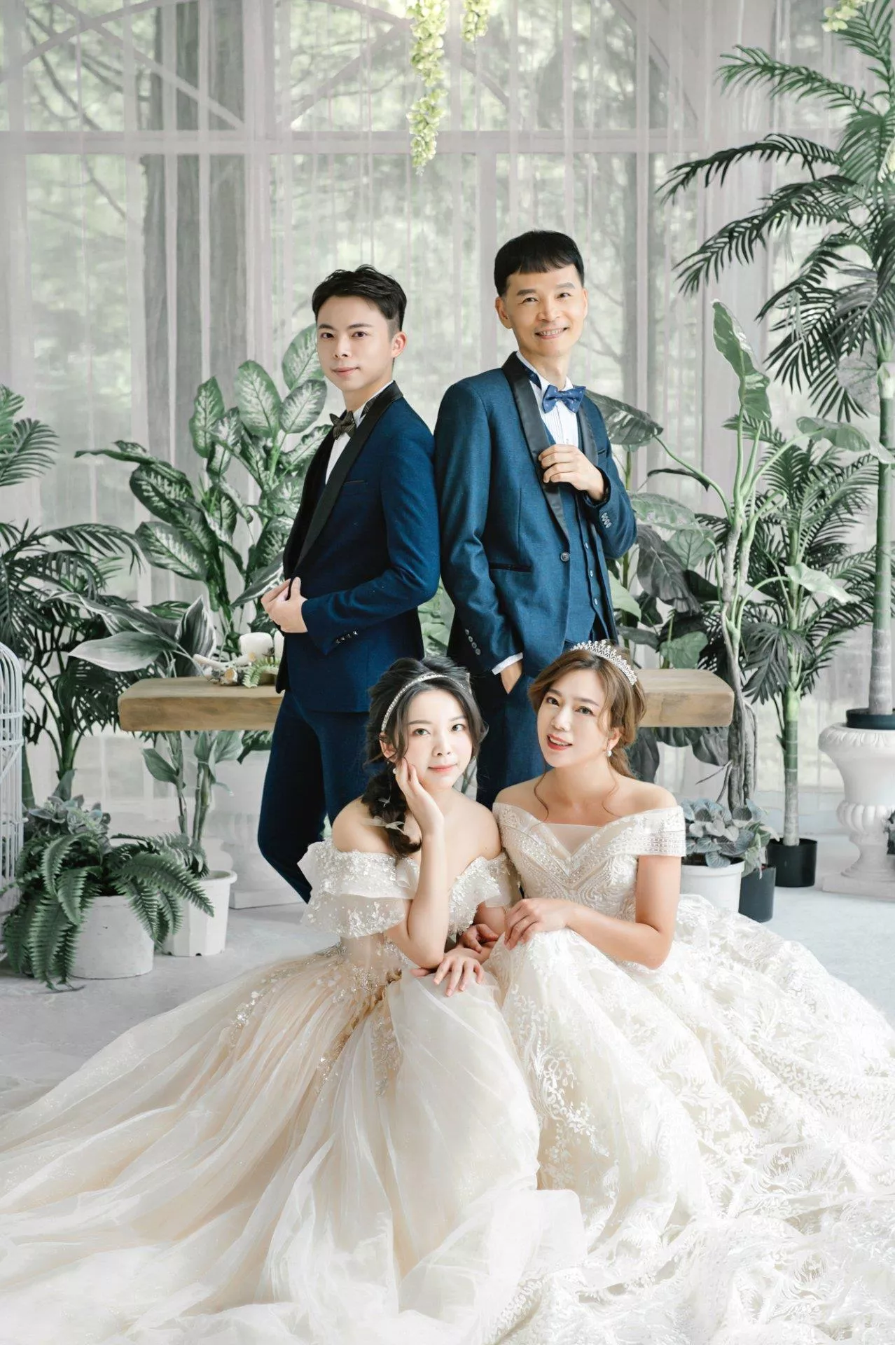 慧雯-婚紗攝影照-桃園婚紗攝影照W21禮服出租婚紗包套桃園推薦婚紗店新娘秘書新秘新密閨蜜寫真照全家福照桃園韓國韓式婚紗桃園CP值高的婚紗桃園自助婚紗美式婚紗雜誌婚紗電影婚紗4-雯-全家福照(5號攝影師)