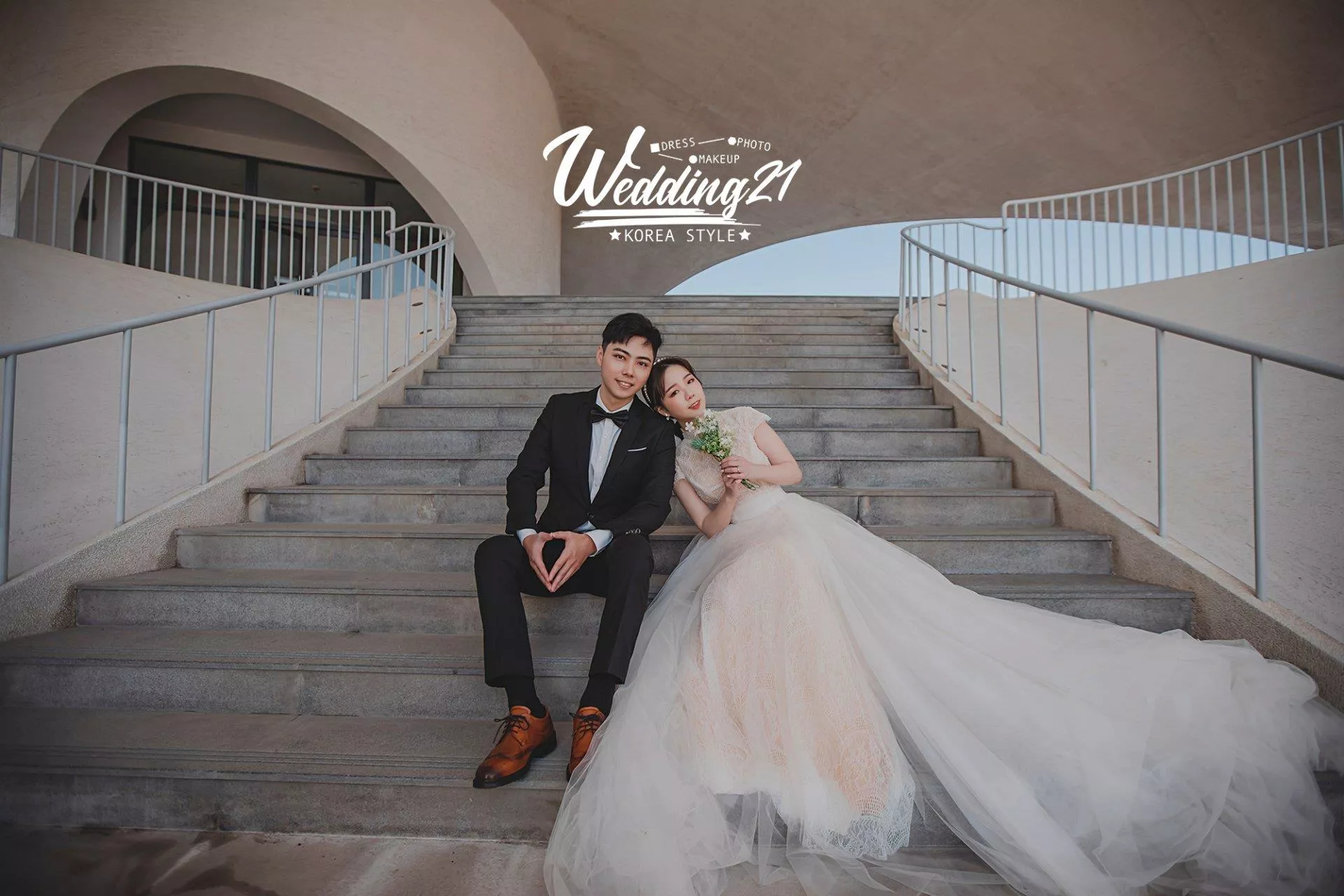 以璁＆艾昀-婚紗攝影照-桃園婚紗攝影照W21禮服出租婚紗包套桃園推薦婚紗店新娘秘書新秘新密閨蜜寫真照全家福照桃園韓國韓式婚紗桃園CP值高的婚紗桃園自助婚紗美式婚紗雜誌婚紗電影婚紗5-艾昀-婚紗攝影照(6號攝影師)