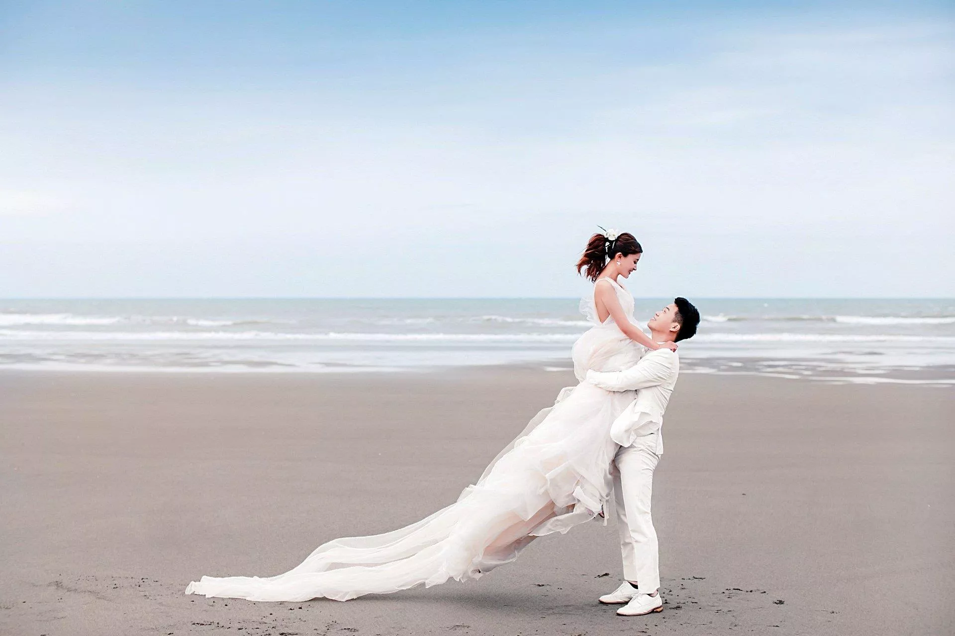 珞民＆思穎--婚紗攝影照-婚紗攝影照手工婚紗禮服出租婚紗攝影照-婚紗攝影照-桃園婚紗攝影照W21禮服出租婚紗包套桃園推薦婚紗店新娘秘書新秘新密閨蜜寫真照全家福照桃園韓國韓式婚紗桃園CP值高的婚紗桃園自助婚紗美式婚紗雜誌婚紗電影婚紗19-穎-婚紗攝影照(6號攝影師)