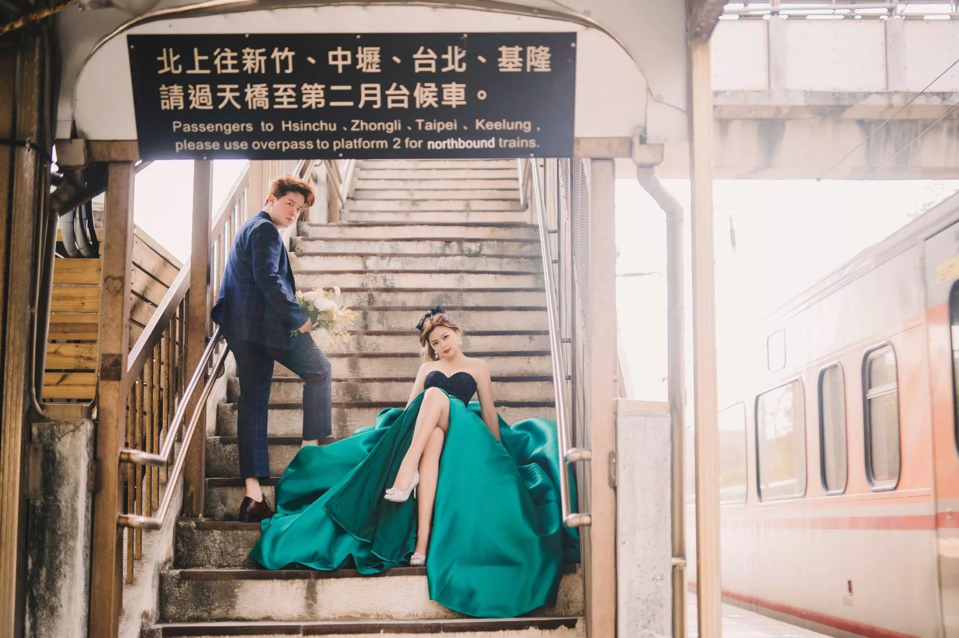 丁平＆秀紋-婚紗攝影照-婚紗攝影照手工婚紗禮服出租婚紗攝影照-婚紗攝影照-桃園婚紗攝影照W21禮服出租婚紗包套桃園推薦婚紗店新娘秘書新秘新密閨蜜寫真照全家福照桃園韓國韓式婚紗桃園CP值高的婚紗桃園自助婚紗美式婚紗雜誌婚紗電影婚紗14-紋-婚紗攝影照(8號攝影師)