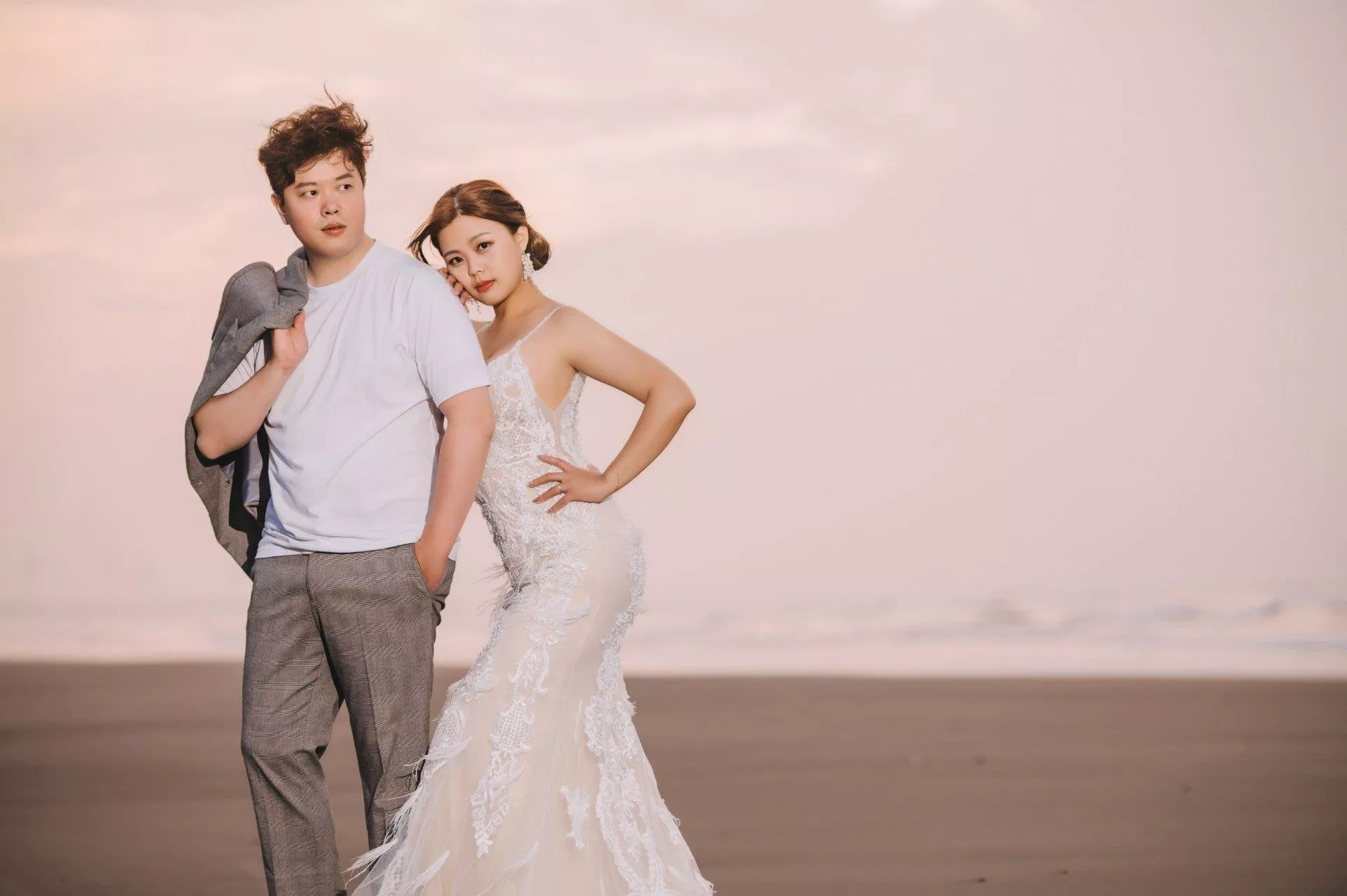 丁平＆秀紋-婚紗攝影照-婚紗攝影照手工婚紗禮服出租婚紗攝影照-婚紗攝影照-桃園婚紗攝影照W21禮服出租婚紗包套桃園推薦婚紗店新娘秘書新秘新密閨蜜寫真照全家福照桃園韓國韓式婚紗桃園CP值高的婚紗桃園自助婚紗美式婚紗雜誌婚紗電影婚紗27-紋-婚紗攝影照(8號攝影師)