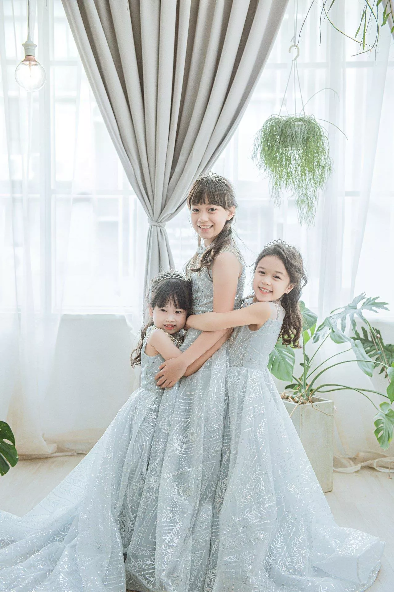 怡珍-婚紗攝影照-婚紗攝影照手工婚紗禮服出租婚紗攝影照-婚紗攝影照-桃園婚紗攝影照W21禮服出租婚紗包套桃園推薦婚紗店新娘秘書新秘新密閨蜜寫真照全家福照桃園韓國韓式婚紗桃園CP值高的婚紗桃園自助婚紗美式婚紗雜誌婚紗電影婚紗14-珍-全家福照(5號攝影師)