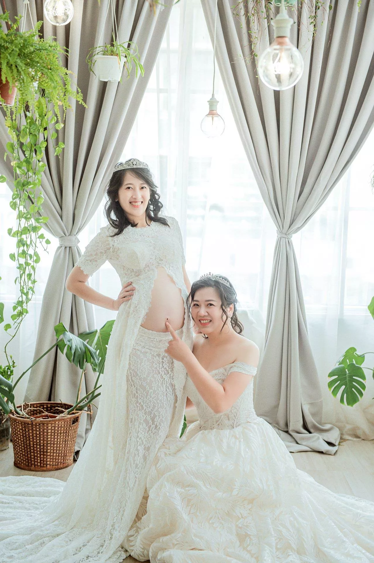 怡珍-婚紗攝影照-婚紗攝影照手工婚紗禮服出租婚紗攝影照-婚紗攝影照-桃園婚紗攝影照W21禮服出租婚紗包套桃園推薦婚紗店新娘秘書新秘新密閨蜜寫真照全家福照桃園韓國韓式婚紗桃園CP值高的婚紗桃園自助婚紗美式婚紗雜誌婚紗電影婚紗15-珍-全家福照(5號攝影師)