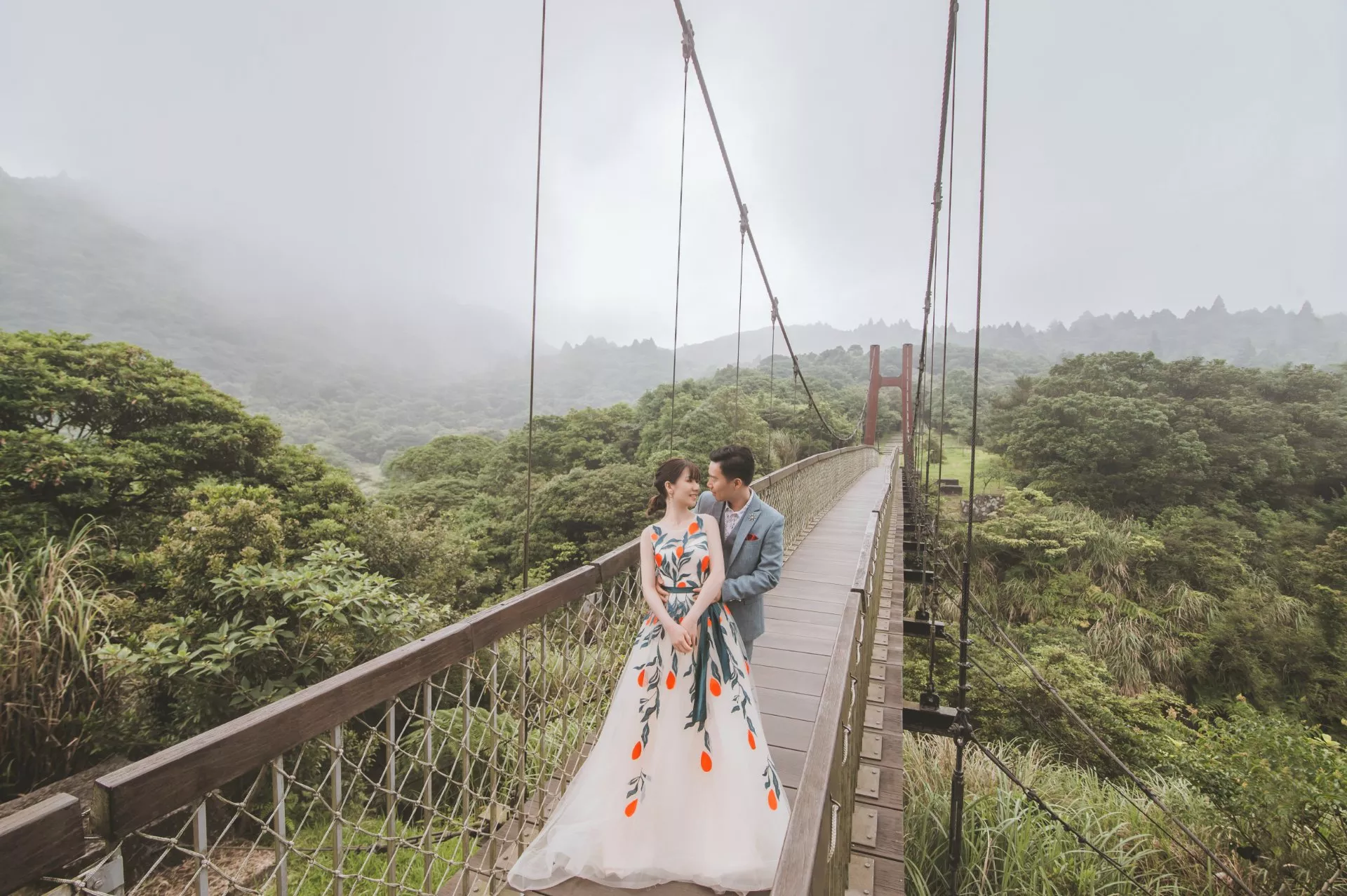 筠詠-婚紗攝影照-桃園婚紗攝影照W21禮服出租婚紗包套桃園推薦婚紗店新娘秘書新秘新密閨蜜寫真照全家福照桃園韓國韓式婚紗桃園CP值高的婚紗桃園自助婚紗美式婚紗雜誌婚紗1124-筠詠-婚紗攝影照(5號攝影師)