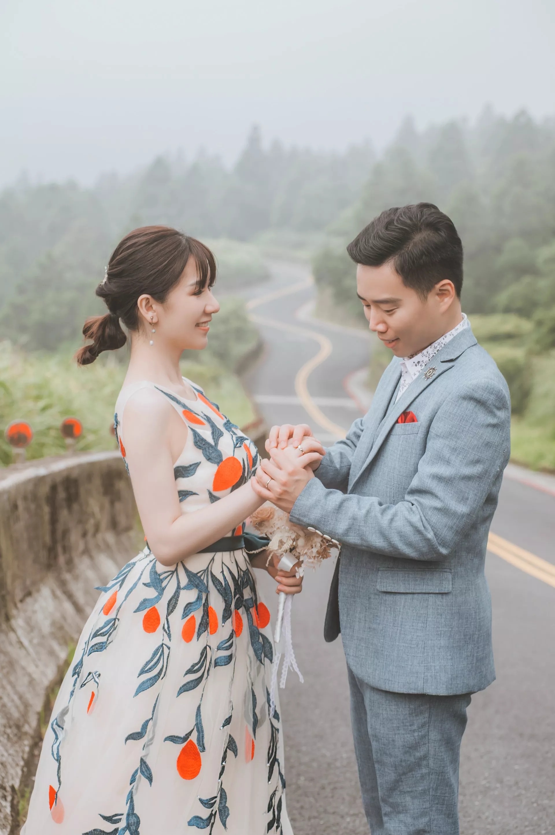 筠詠-婚紗攝影照-桃園婚紗攝影照W21禮服出租婚紗包套桃園推薦婚紗店新娘秘書新秘新密閨蜜寫真照全家福照桃園韓國韓式婚紗桃園CP值高的婚紗桃園自助婚紗美式婚紗雜誌婚紗1126-筠詠-婚紗攝影照(5號攝影師)