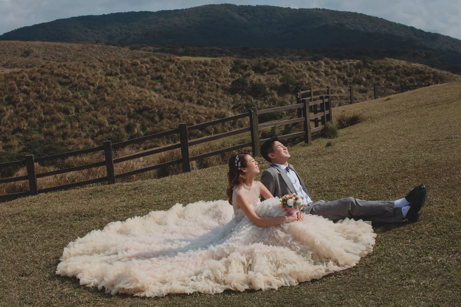婚紗攝影照-桃園婚紗攝影照W21禮服出租婚紗包套桃園推薦婚紗店新娘秘書新秘新密閨蜜寫真照全家福照桃園韓國韓式婚紗桃園CP值高的婚紗桃園自助婚紗美式婚紗雜誌婚紗電影婚紗8-Ivan-婚紗攝影照(6號攝影師)