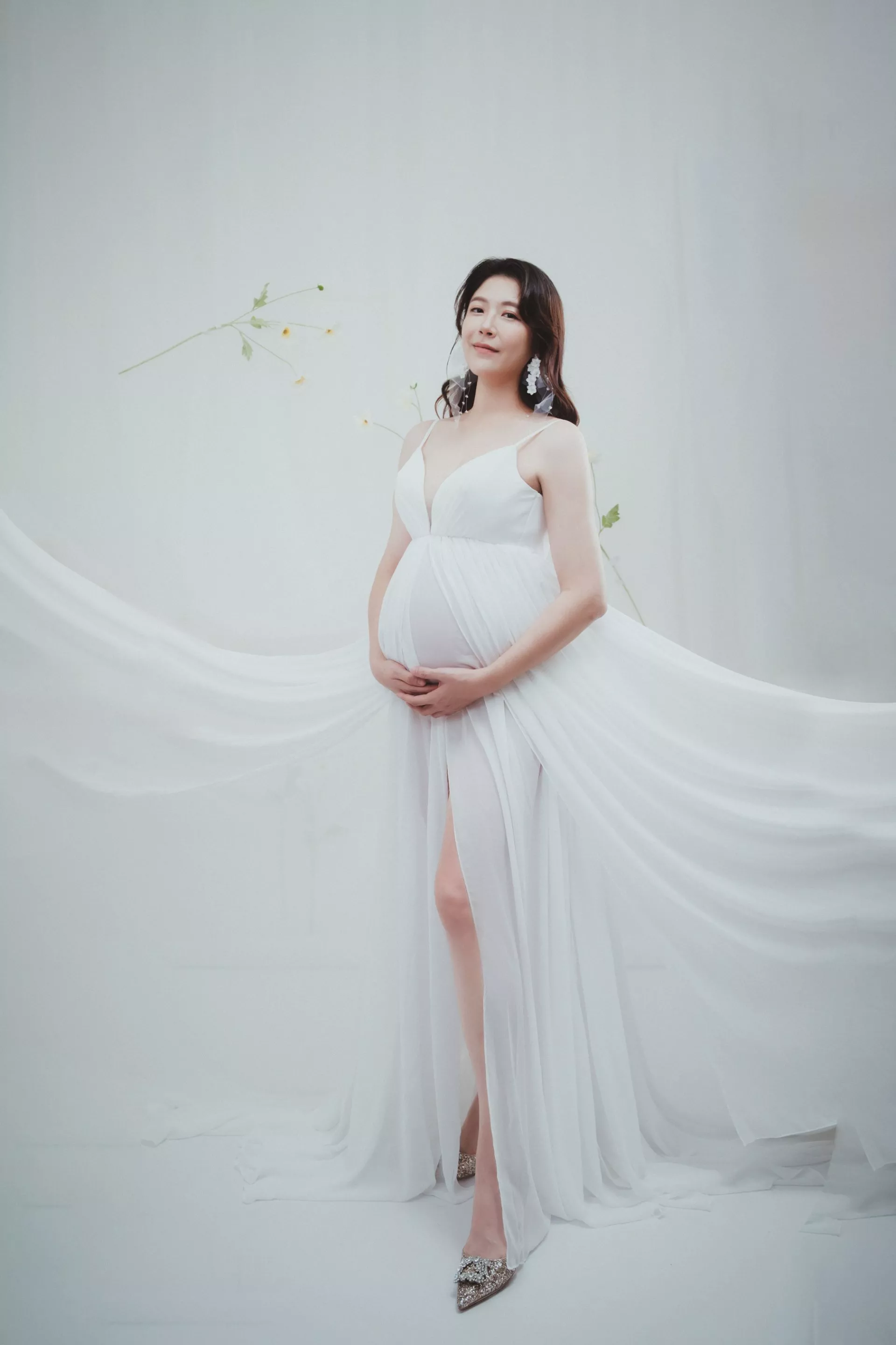 鄭亦真孕婦寫真-9-中天主播鄭亦真-孕婦寫真
