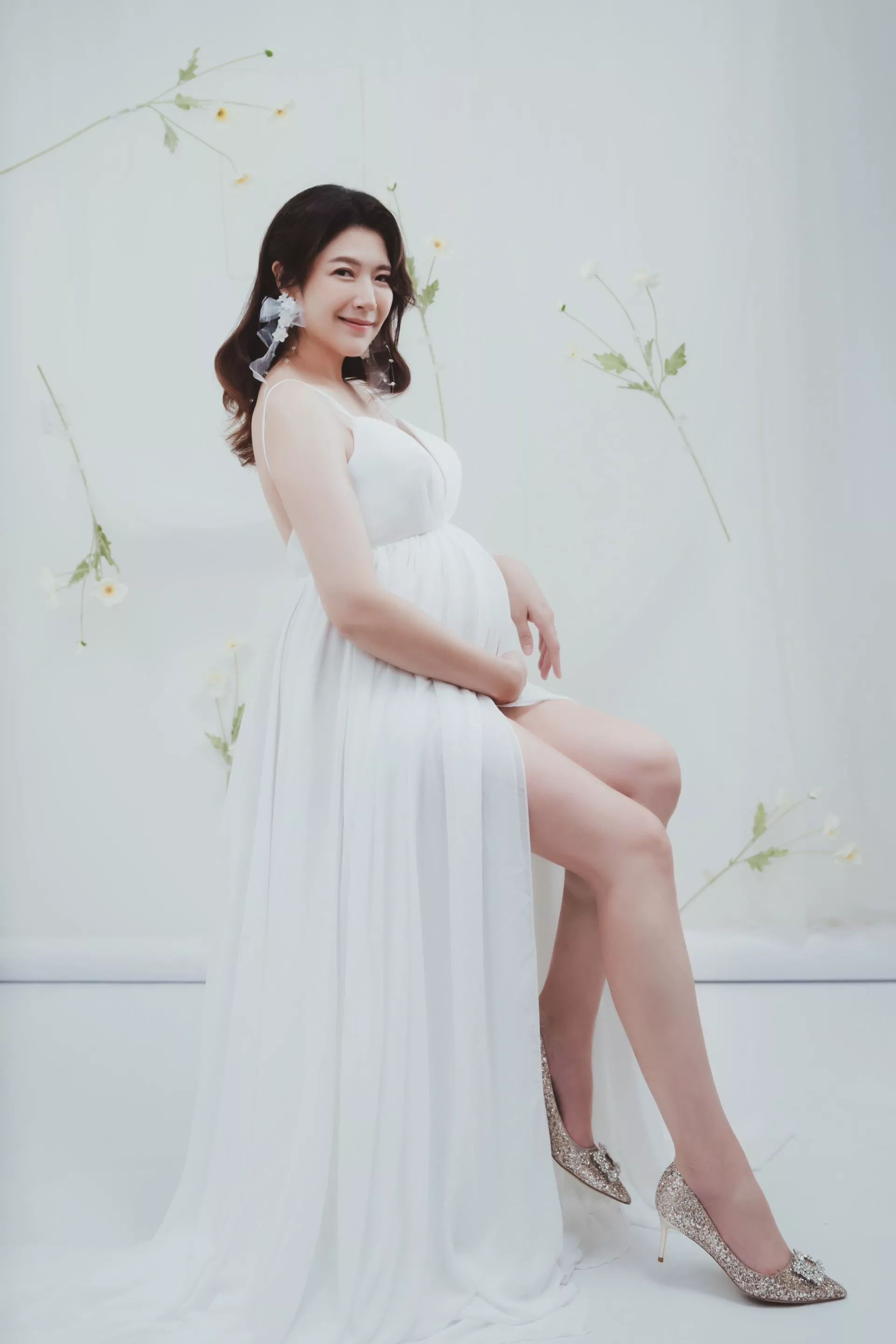 鄭亦真孕婦寫真-10-中天主播鄭亦真-孕婦寫真