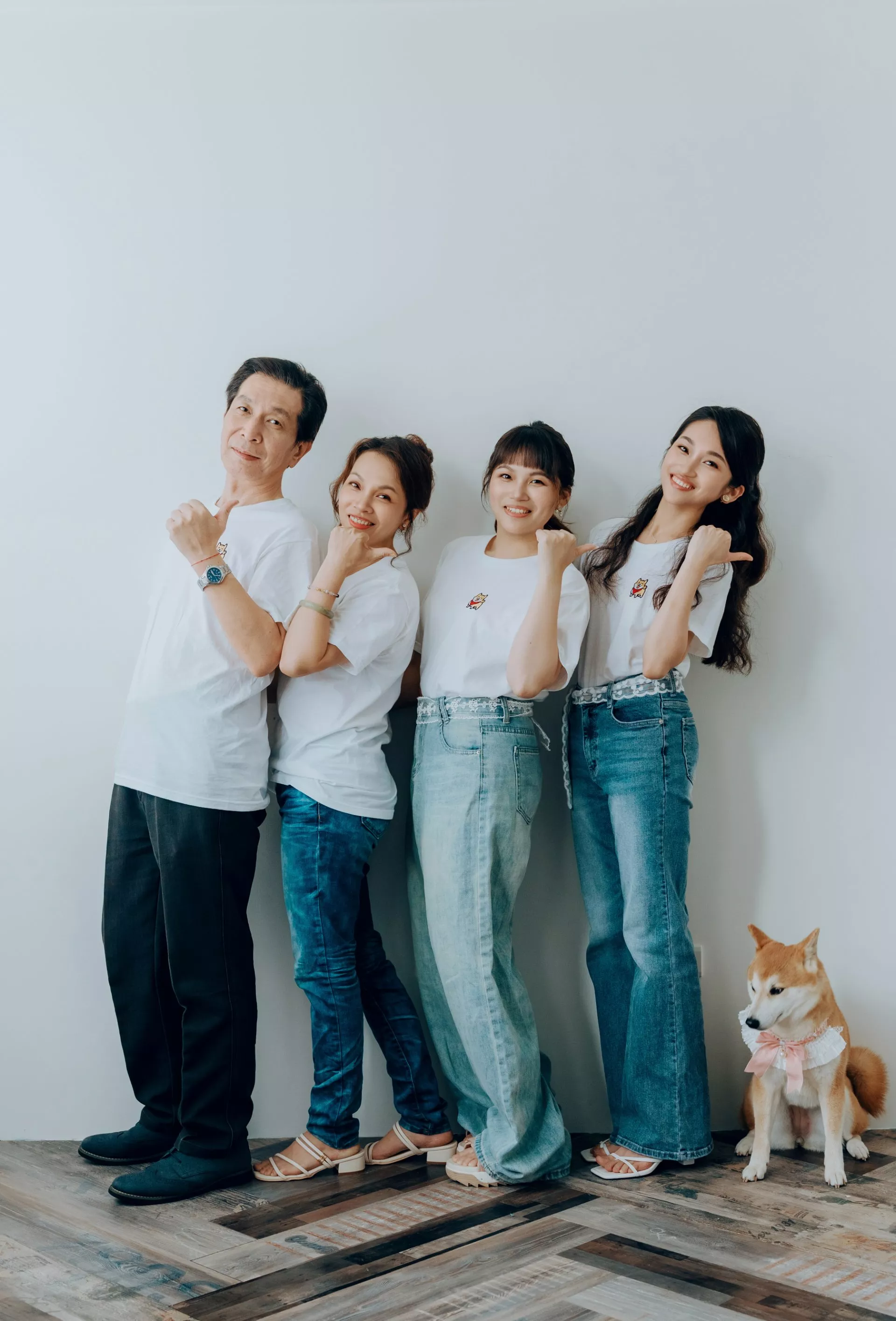 婚紗攝影照a-登記婚紗照桃園婚紗攝影照W21禮服出租婚紗包套桃園推薦婚紗店新娘秘書新秘新密閨蜜寫真照全家福照桃園韓國韓式婚紗桃園CP值高的婚紗桃園自助婚紗美式婚紗雜誌婚紗電影婚紗18-思穎-全家福攝影照(8號攝影師)