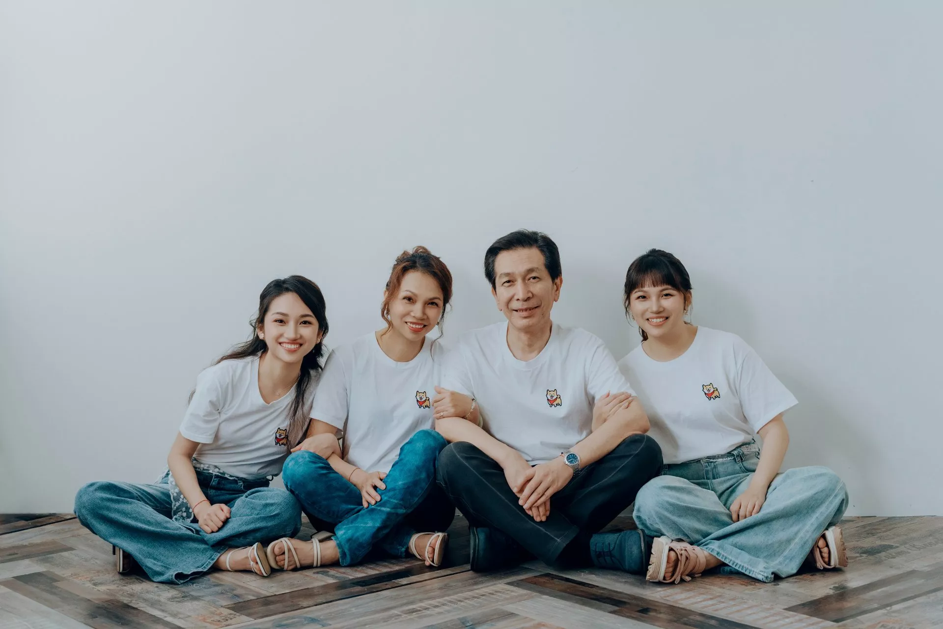 婚紗攝影照a-登記婚紗照桃園婚紗攝影照W21禮服出租婚紗包套桃園推薦婚紗店新娘秘書新秘新密閨蜜寫真照全家福照桃園韓國韓式婚紗桃園CP值高的婚紗桃園自助婚紗美式婚紗雜誌婚紗電影婚紗19-思穎-全家福攝影照(8號攝影師)